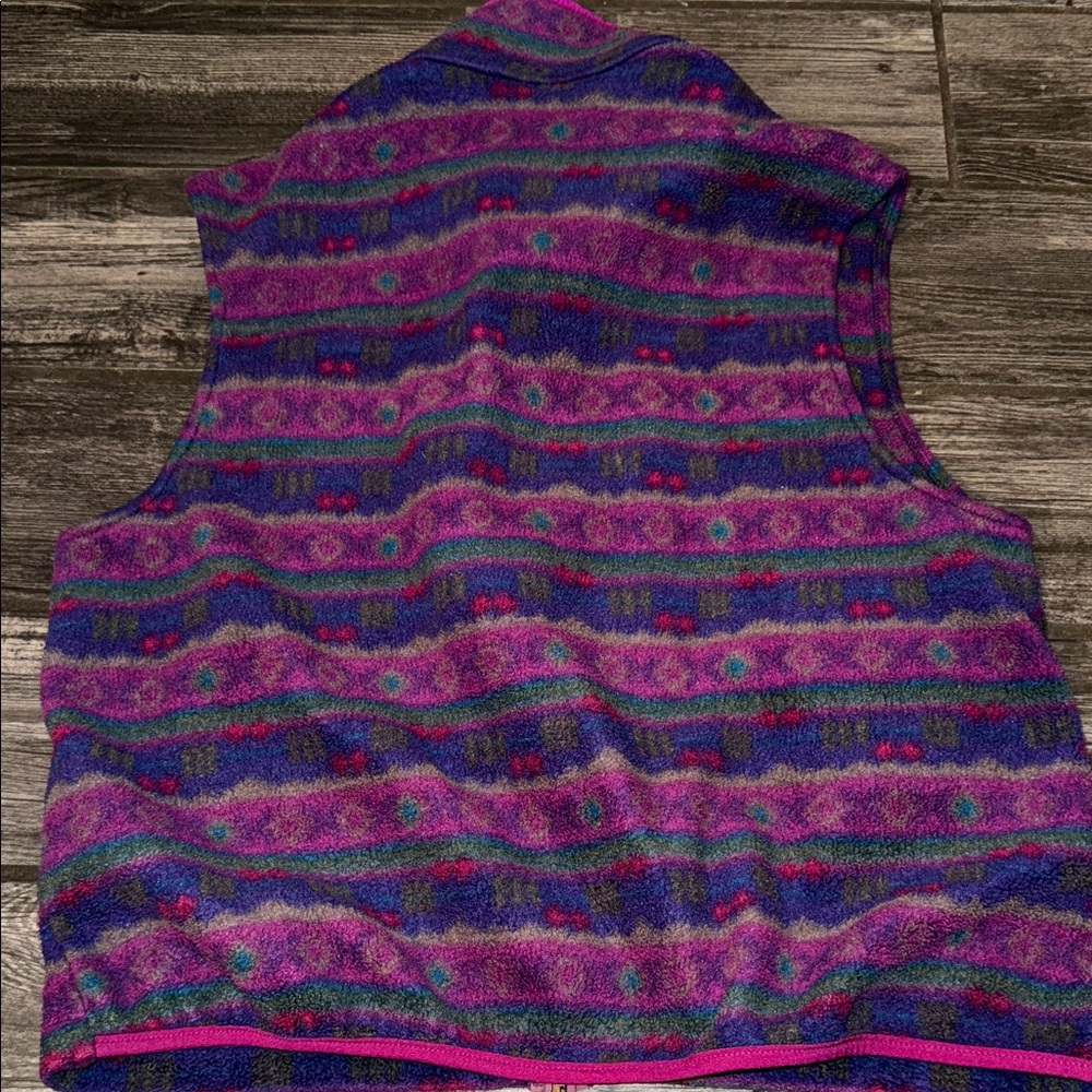 L.L. Bean Purple and Pink Patterned Fleece Vest vintage - Picture 5 of 5